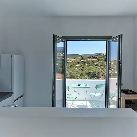 Iliada - Paros Escape